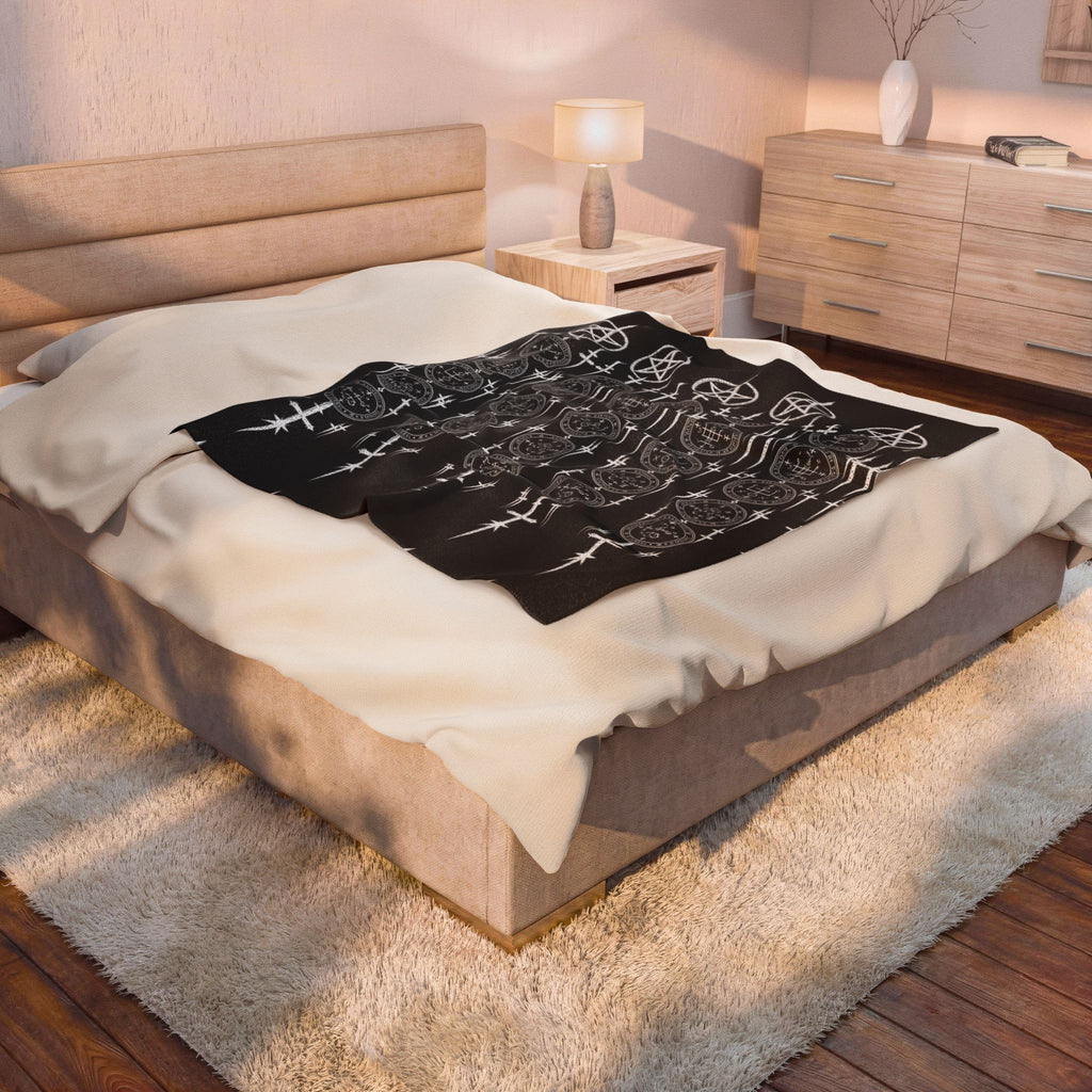 XYRO Pentagram Plush Blanket — Archangel Sigil Velveteen Throw